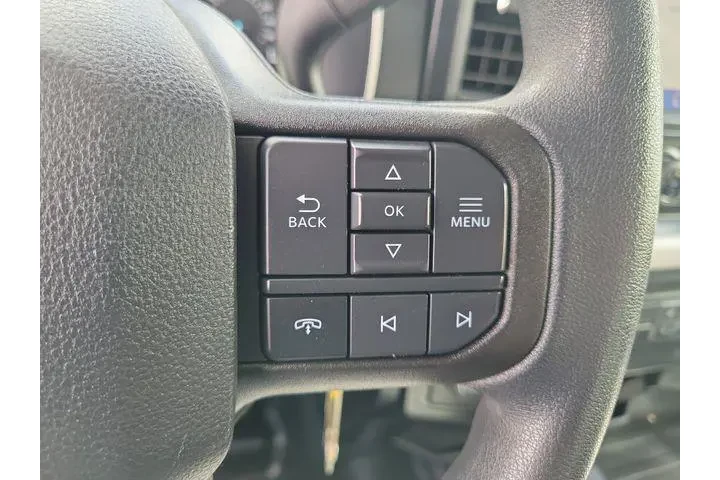 $30900 : Ford F-150 2023 4x2 XL 4dr S image 6