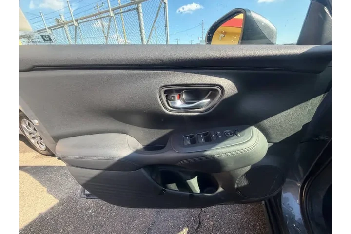 $26995 : 2025 HR-V LX image 10