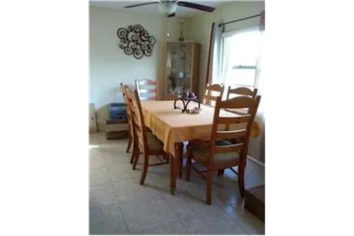 $2700 : Rental property with 2 bedro image 2