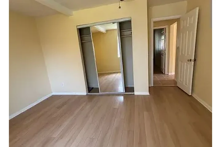 $1690 : Lovely home 4 rent image 1