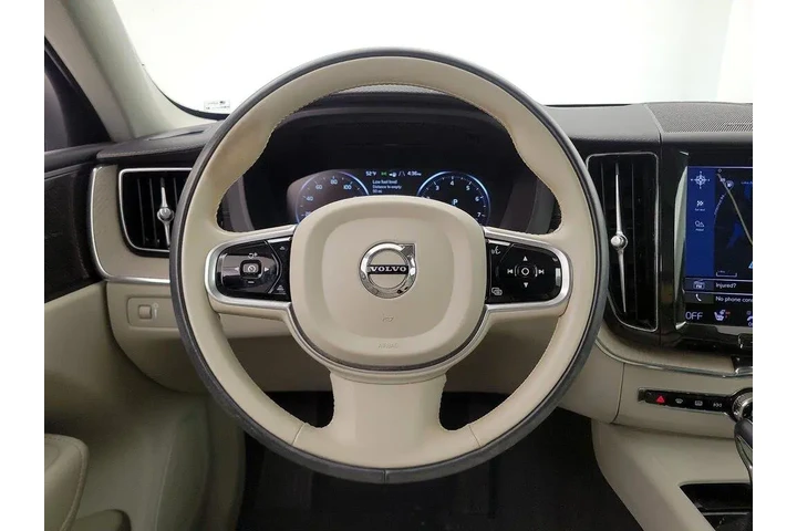 $28998 : Volvo XC60 2021 T5 Inscripti image 10
