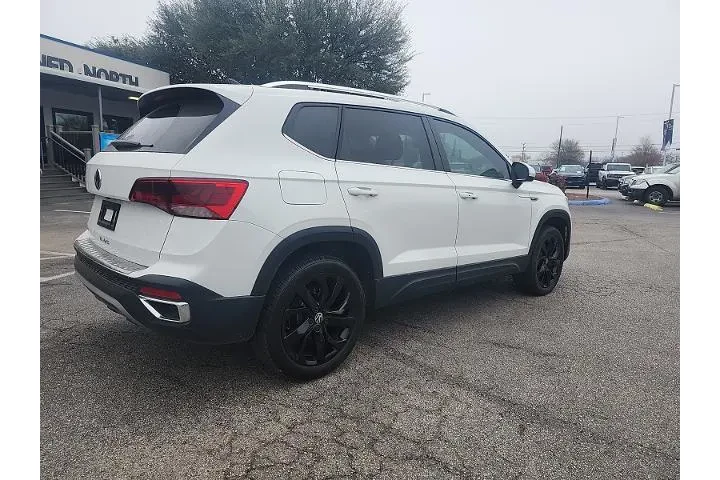 $20995 : Volkswagen Taos 2023 SE 4dr image 3