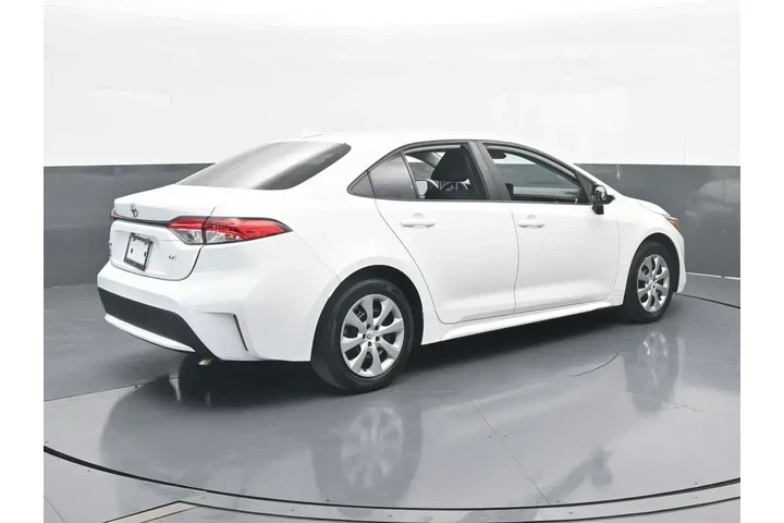 $14471 : Toyota Corolla 2022 LE 4dr S image 6