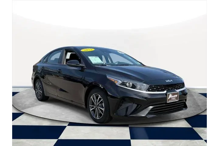 $16995 : Kia Forte 2023 LXS 4dr Sedan image 1