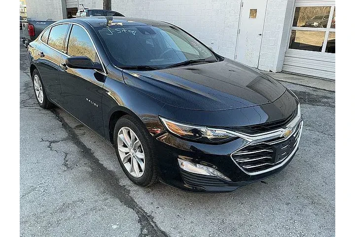$20558 : Chevrolet Malibu 2024 LT 4dr image 1