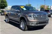 2017 Nissan Titan Crew Cab thumbnail