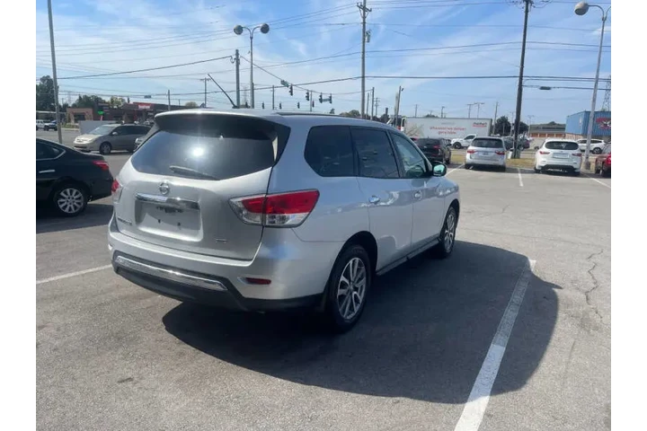 $7450 : 2013 Pathfinder S image 7