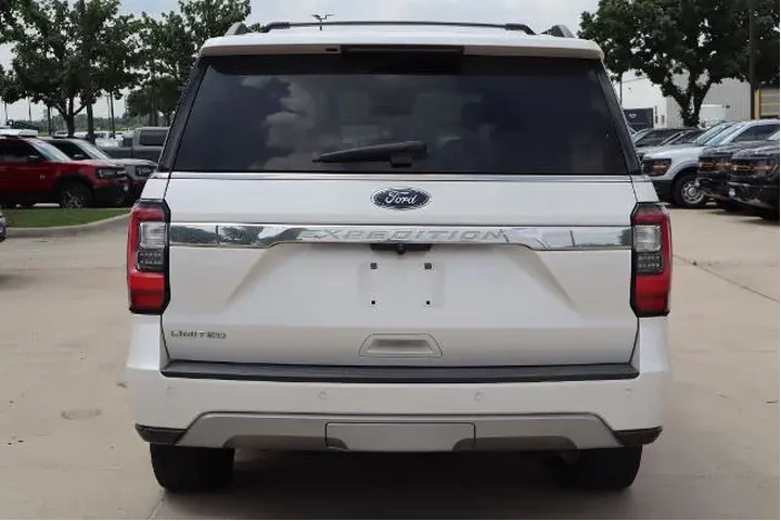 $25413 : Ford Expedition 2018 4x2 Lim image 4