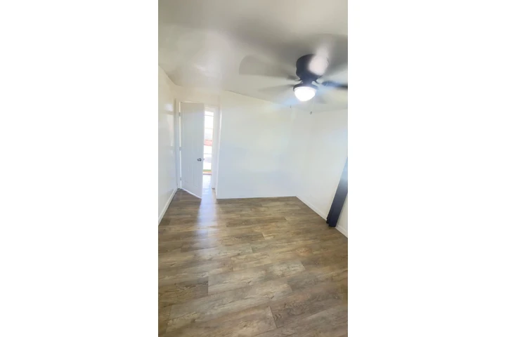 $900 : Rento Cuarto en Chula Vista image 5