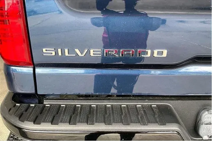 $38051 : Chevrolet Silverado 2500HD 2 image 9