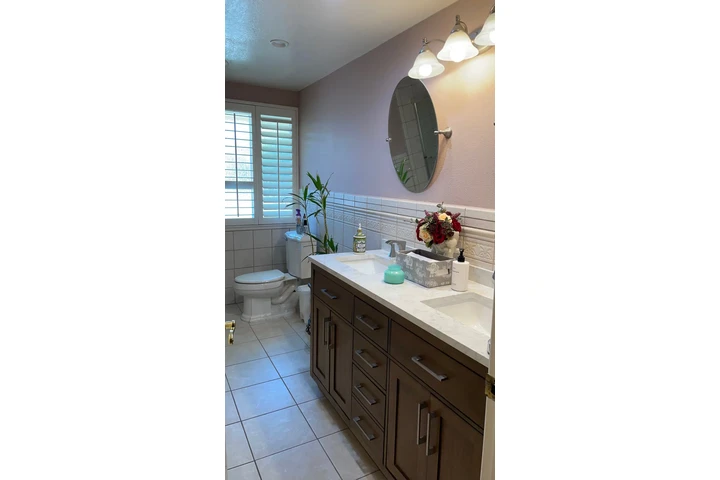 $1100 : Cuarto amplio en Northridge image 6