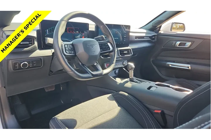 $38540 : Ford Mustang 2025 GT 2dr Fas image 9