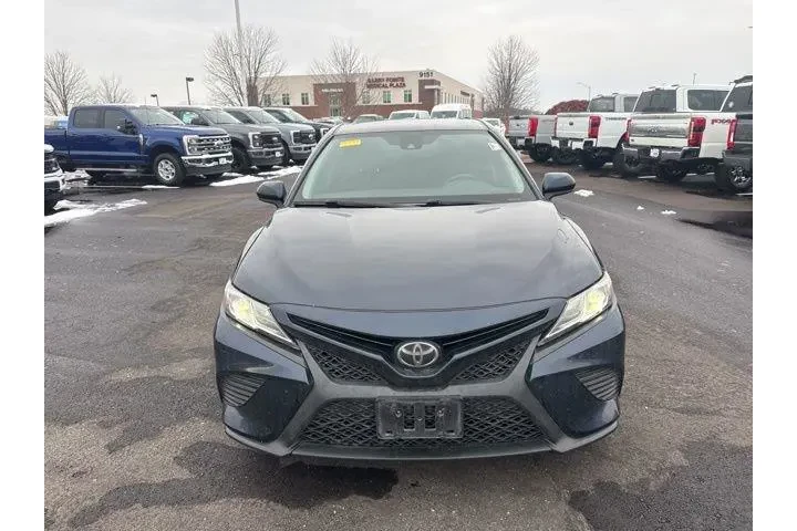 $21000 : Toyota Camry 2020 SE Nightsh image 2