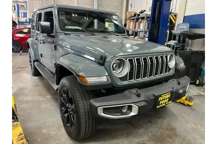 $33988 : Jeep Wrangler 2025 4x4 Backc image 4