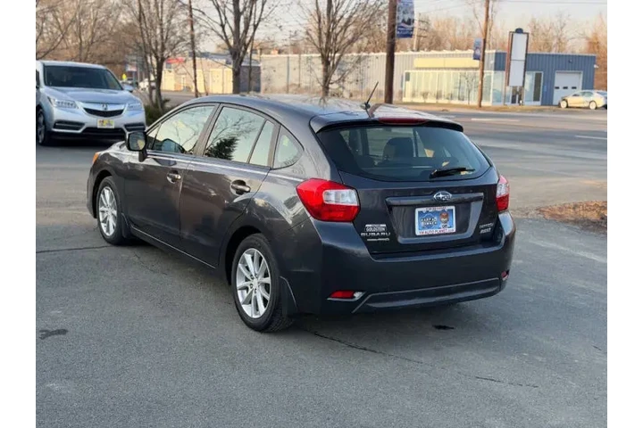 $11995 : 2014 Impreza 2.0i Premium image 10