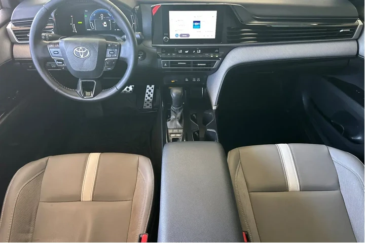 $25800 : Toyota Camry 2025 SE 4dr Sed image 6