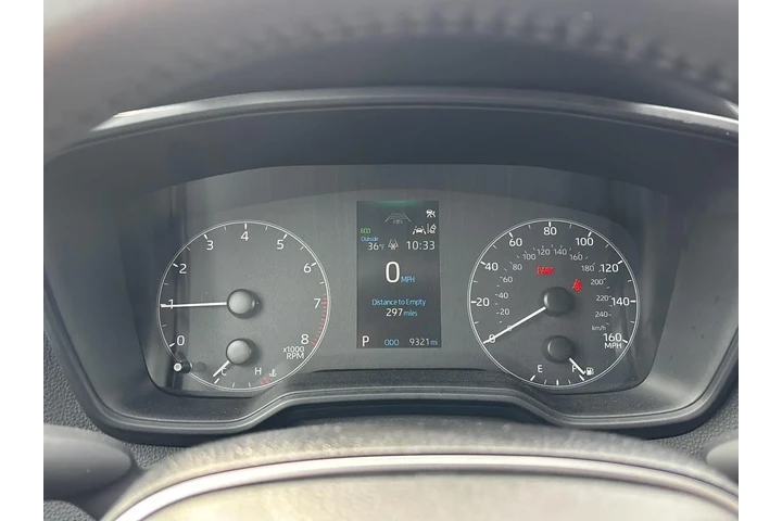 $25000 : Gold Certified 2024 Corolla SE image 3