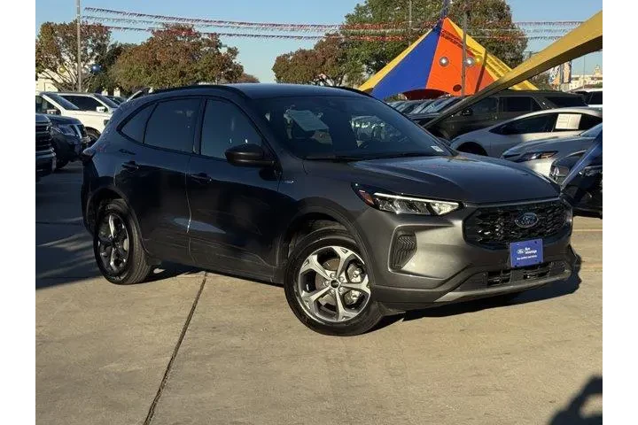 $28151 : Ford Escape 2025 AWD ST-Line image 1