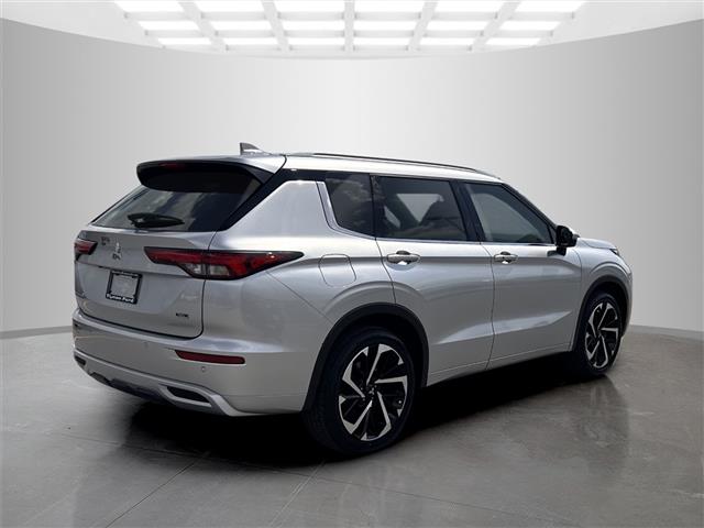 Pre-Owned 2022 Outlander SEL image 5