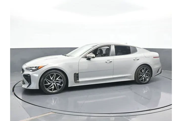 $17899 : Kia Stinger 2022 GT-Line 4dr image 2
