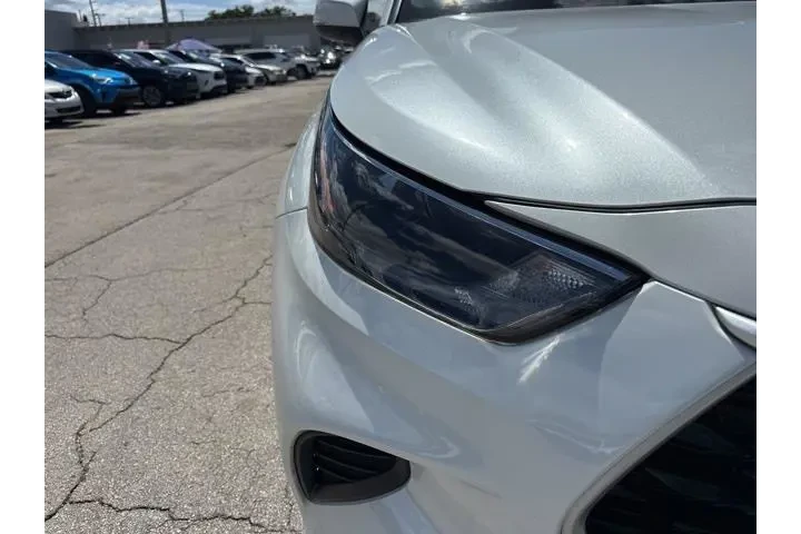 $31988 : Toyota Highlander 2023 image 9