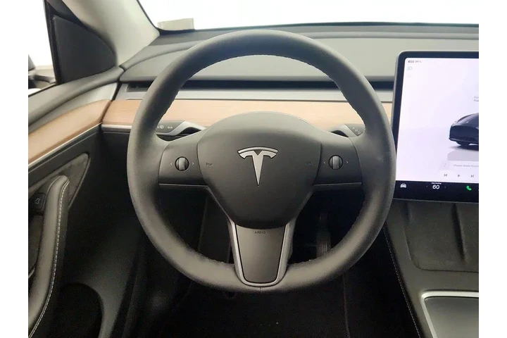 $36998 : Tesla Model Y 2023 AWD Long image 10