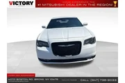 $12595 : Chrysler 300 2019 AWD S 4dr thumbnail