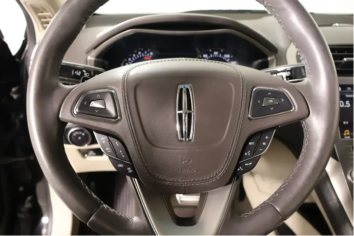 $25699 : Lincoln MKZ 2019 Reserve I 4 image 3