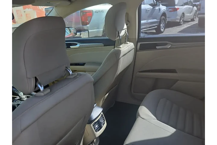 $7000 : Ford Fusion 2014 SE 4dr Seda image 10