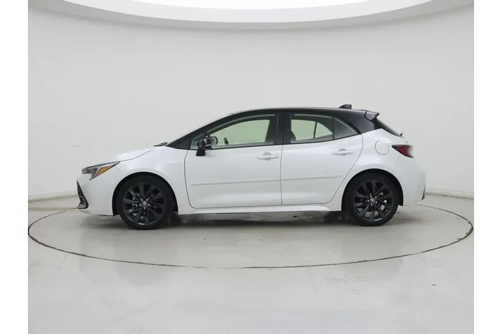 $24998 : Toyota Corolla Hatchback 202 image 3