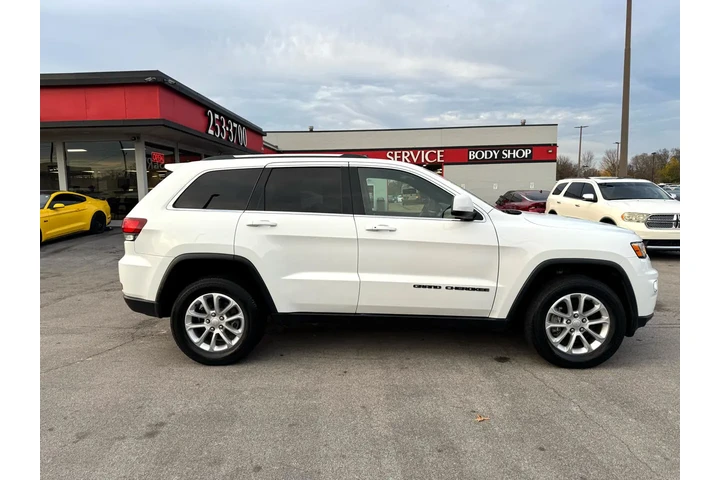 $19980 : 2021 Grand Cherokee Laredo 4x4 image 1