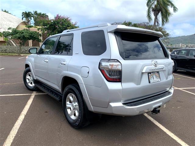 $27995 : 2017 4Runner image 6