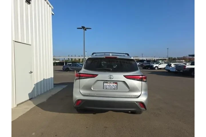 $31500 : Toyota Highlander 2021 AWD X image 5