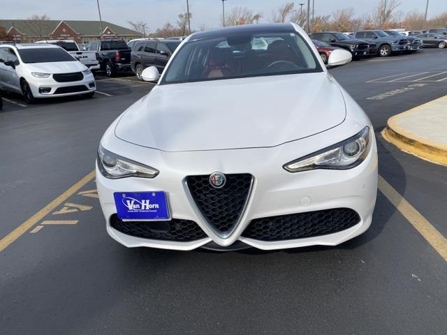 $18246 : Pre-Owned 2018 Giulia Ti image 5