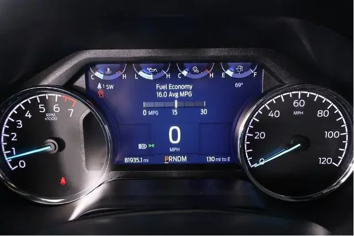 $32682 : Ford F-150 2023 4x4 XLT 4dr image 4