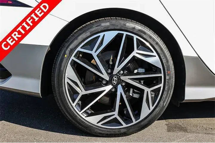 $21995 : Hyundai IONIQ 6 2023 SEL 4dr image 8