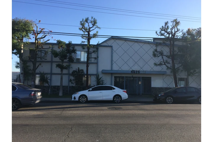 $2200 : Apartamento en Cudahy image 5