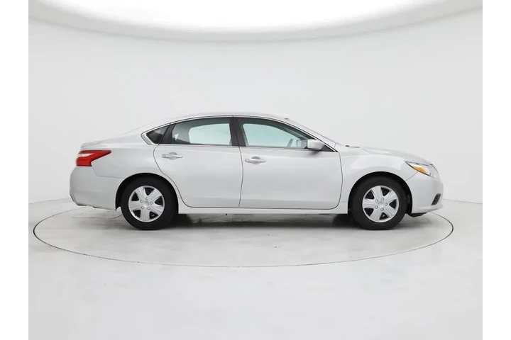 $13599 : Nissan Altima 2016 2.5 4dr S image 7