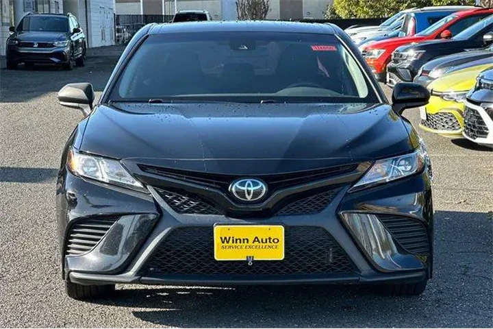 $20042 : Toyota Camry 2020 SE 4dr Sed image 2