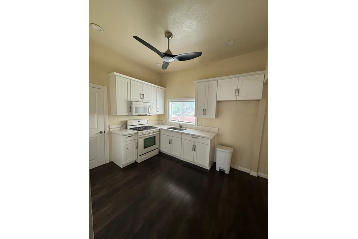 $2300 : casa en san bernardino image 6