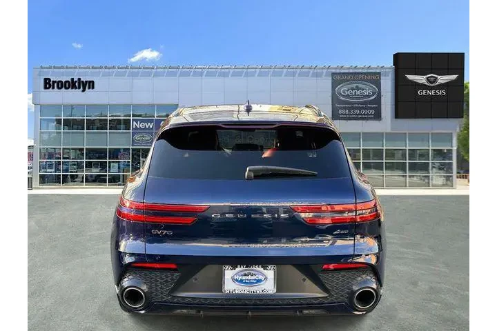 $35600 : Genesis GV70 2023 AWD 2.5T S image 4