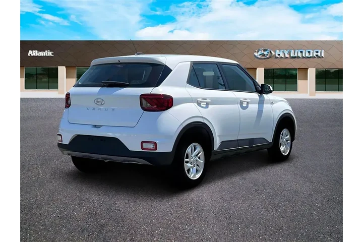 $17250 : Hyundai VENUE 2025 SE 4dr Cr image 7
