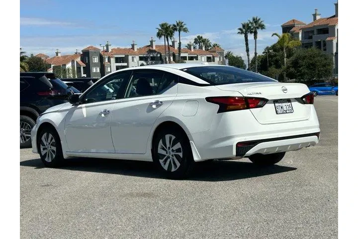 $22720 : Nissan Altima 2025 2.5 S 4dr image 2
