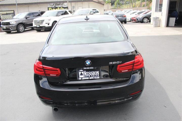 $16496 : 2017 BMW 3 Series image 6