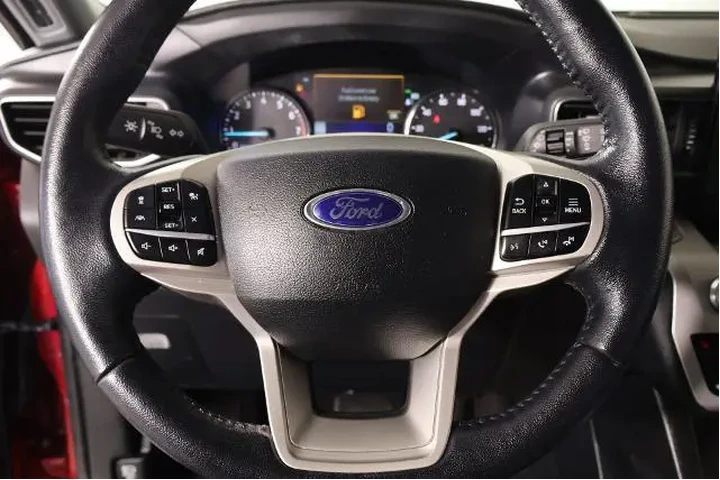 $26749 : Ford Explorer 2021 AWD XLT 4 image 3