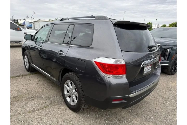 $10000 : Toyota Highlander 2011 AWD B image 2