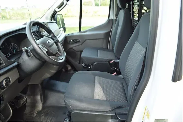 $33500 : Ford Transit 2024 250 3dr SW image 9