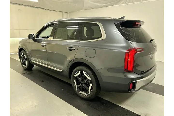 $34098 : Kia Telluride 2023 AWD S 4dr image 7
