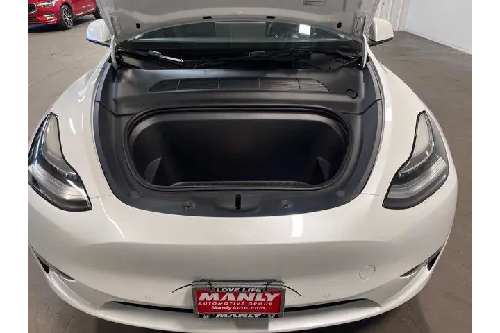 $27939 : Tesla Model Y 2022 AWD Long image 9