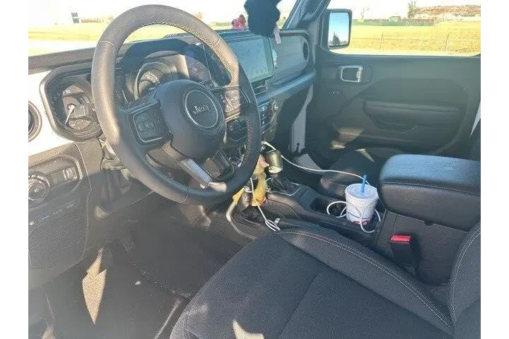 $30000 : Jeep Wrangler 2024 4x4 Willy image 10